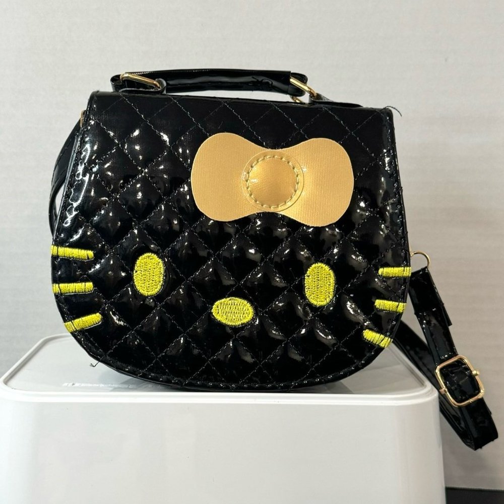 Hello Kitty purse